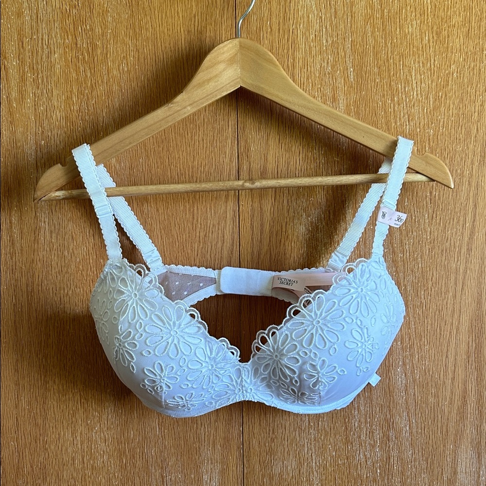 Victoria’s Secret padded wireless bra